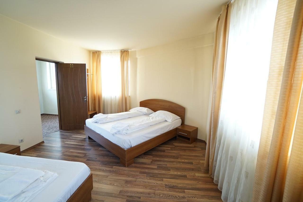 Pensiunea Flamingo Sibiu Ngoại thất bức ảnh
