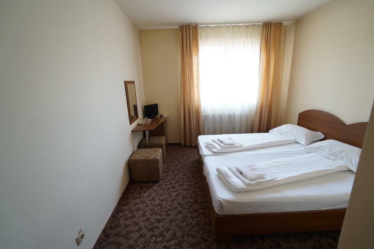 Pensiunea Flamingo Sibiu Ngoại thất bức ảnh