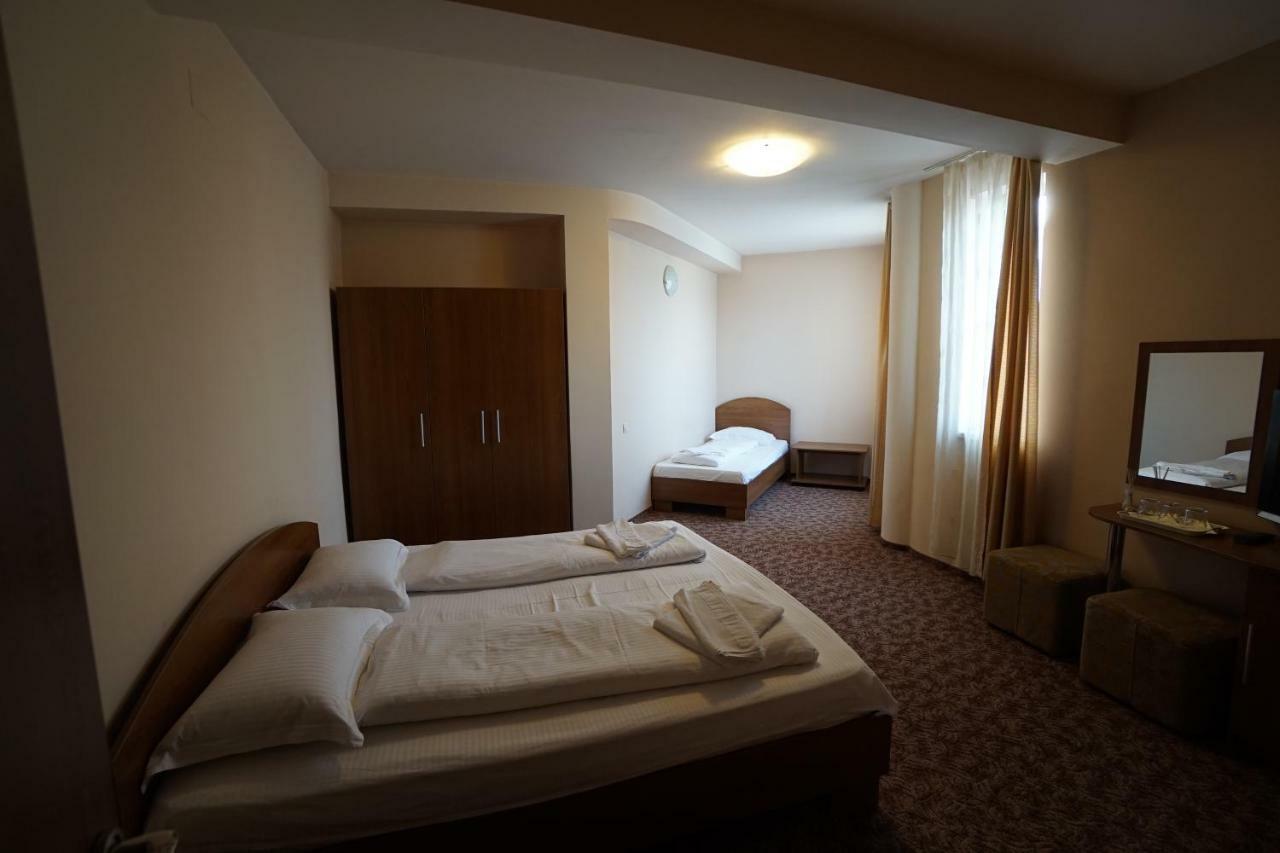 Pensiunea Flamingo Sibiu Ngoại thất bức ảnh