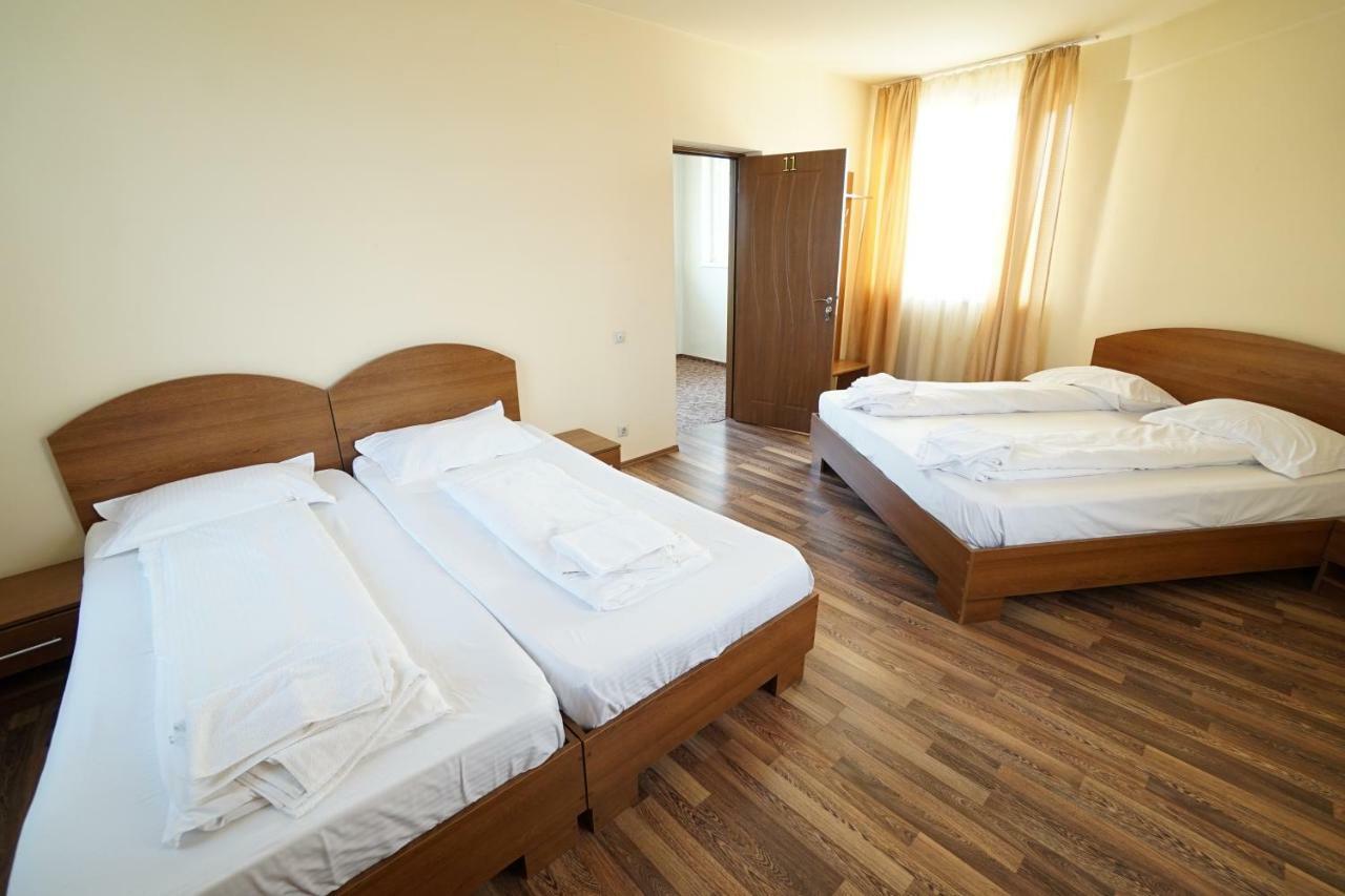 Pensiunea Flamingo Sibiu Ngoại thất bức ảnh